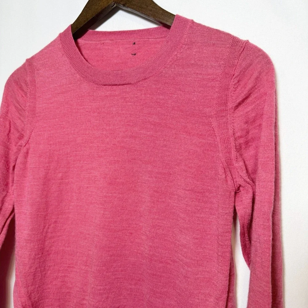 J Crew Pink Extra Fine Merino Wool Crewneck Sweater Womens Medium HOL18 355679